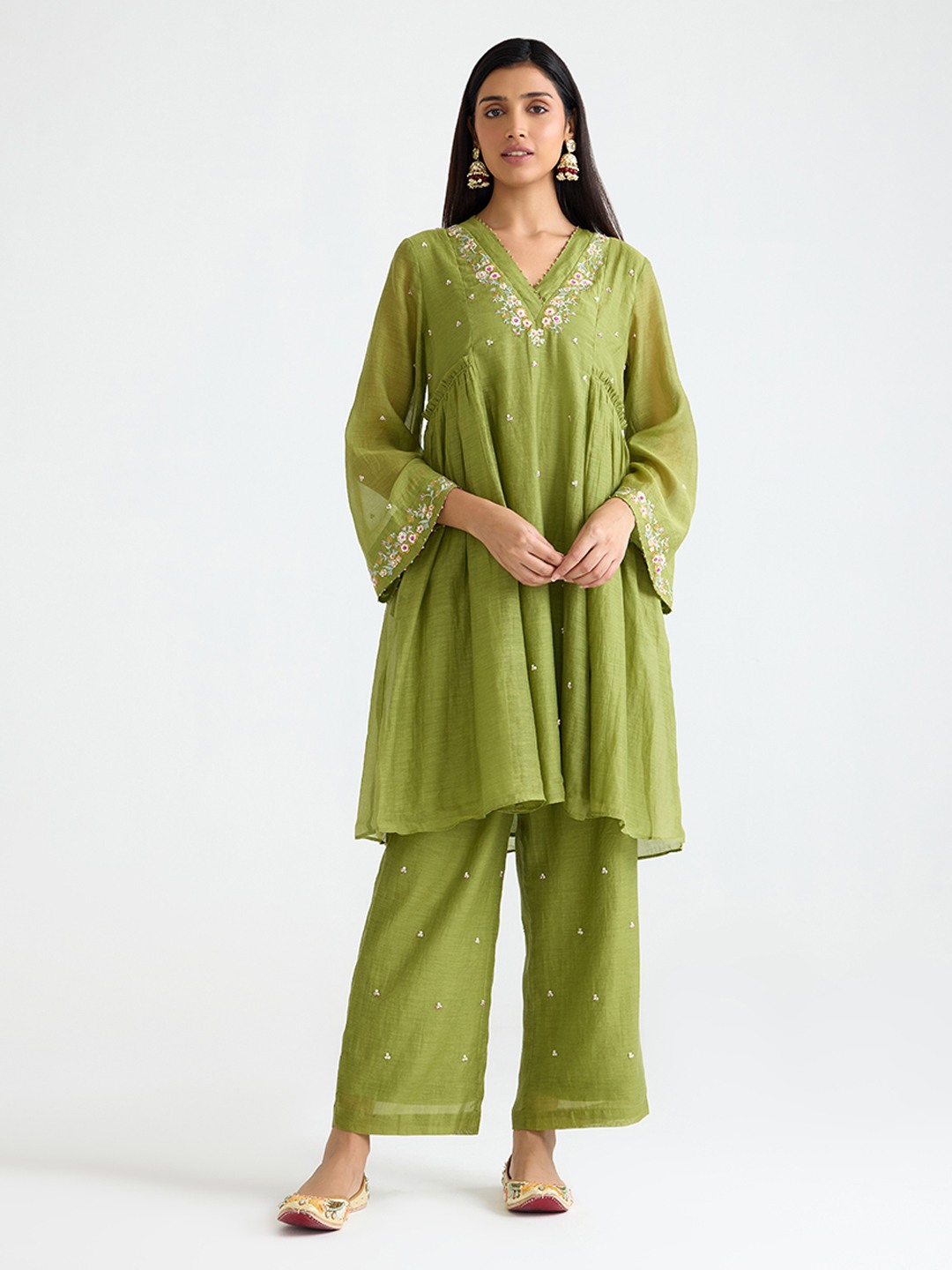 Gulabo Green Embroidered Kurta