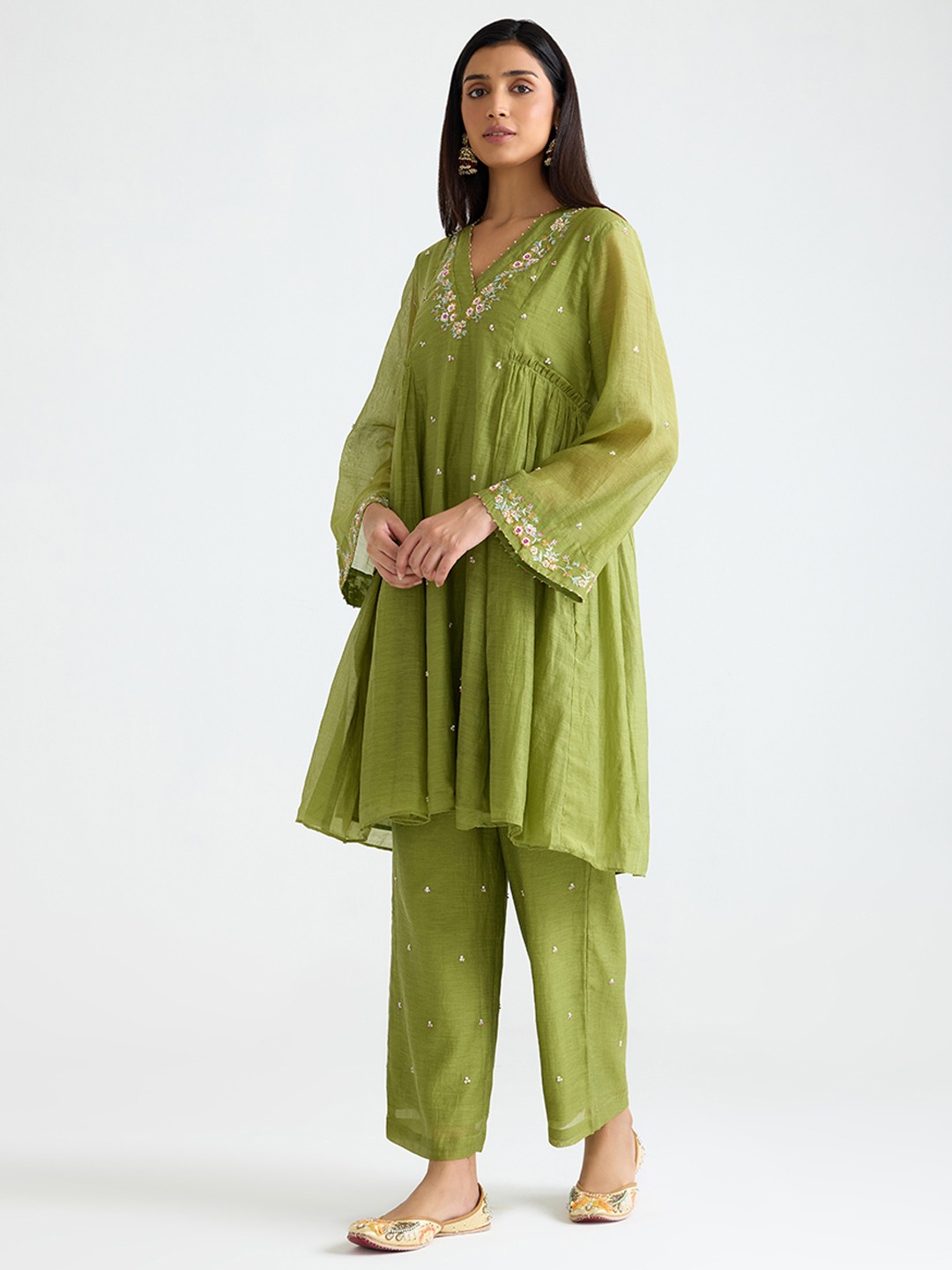Gulabo Green Embroidered Kurta