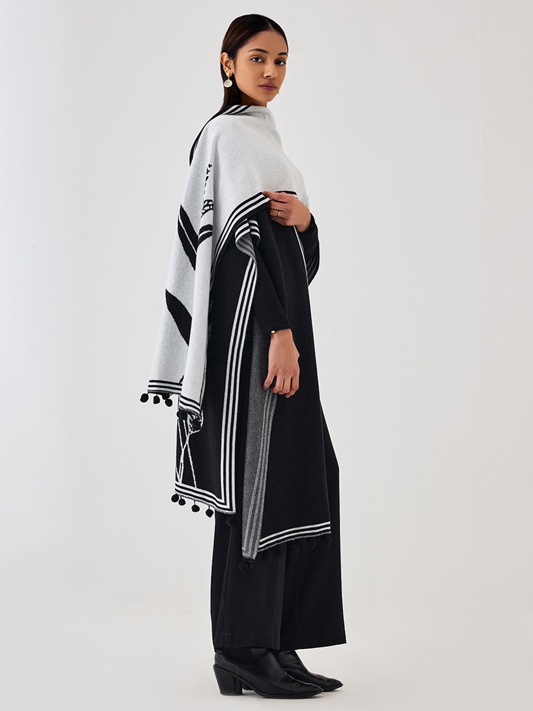 Black & White Knitted Overlay