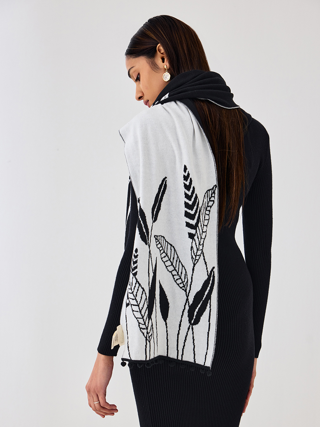 B&W Knitted Scarf