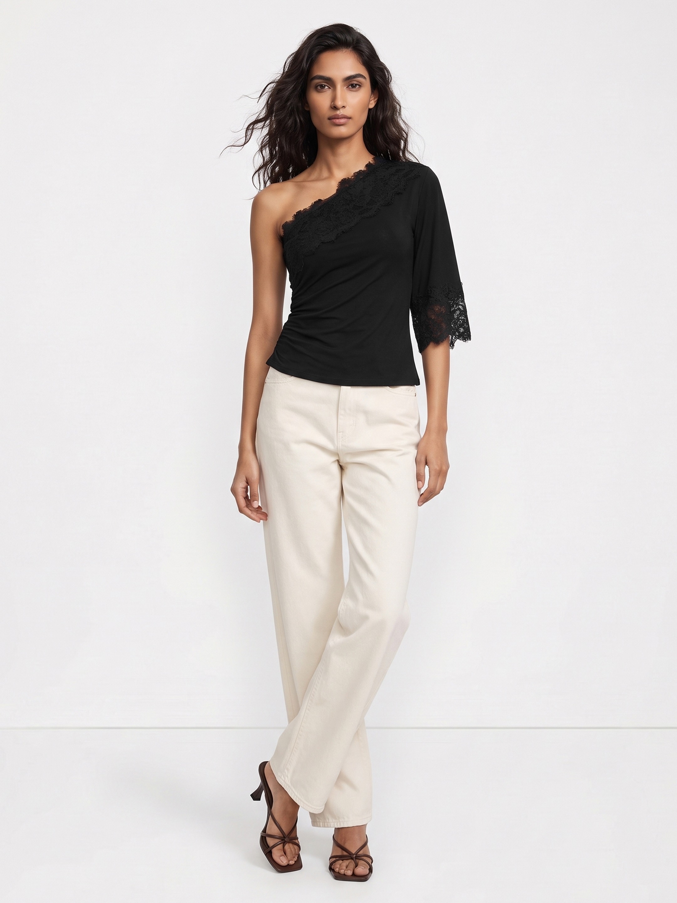 Niasa Black Top
