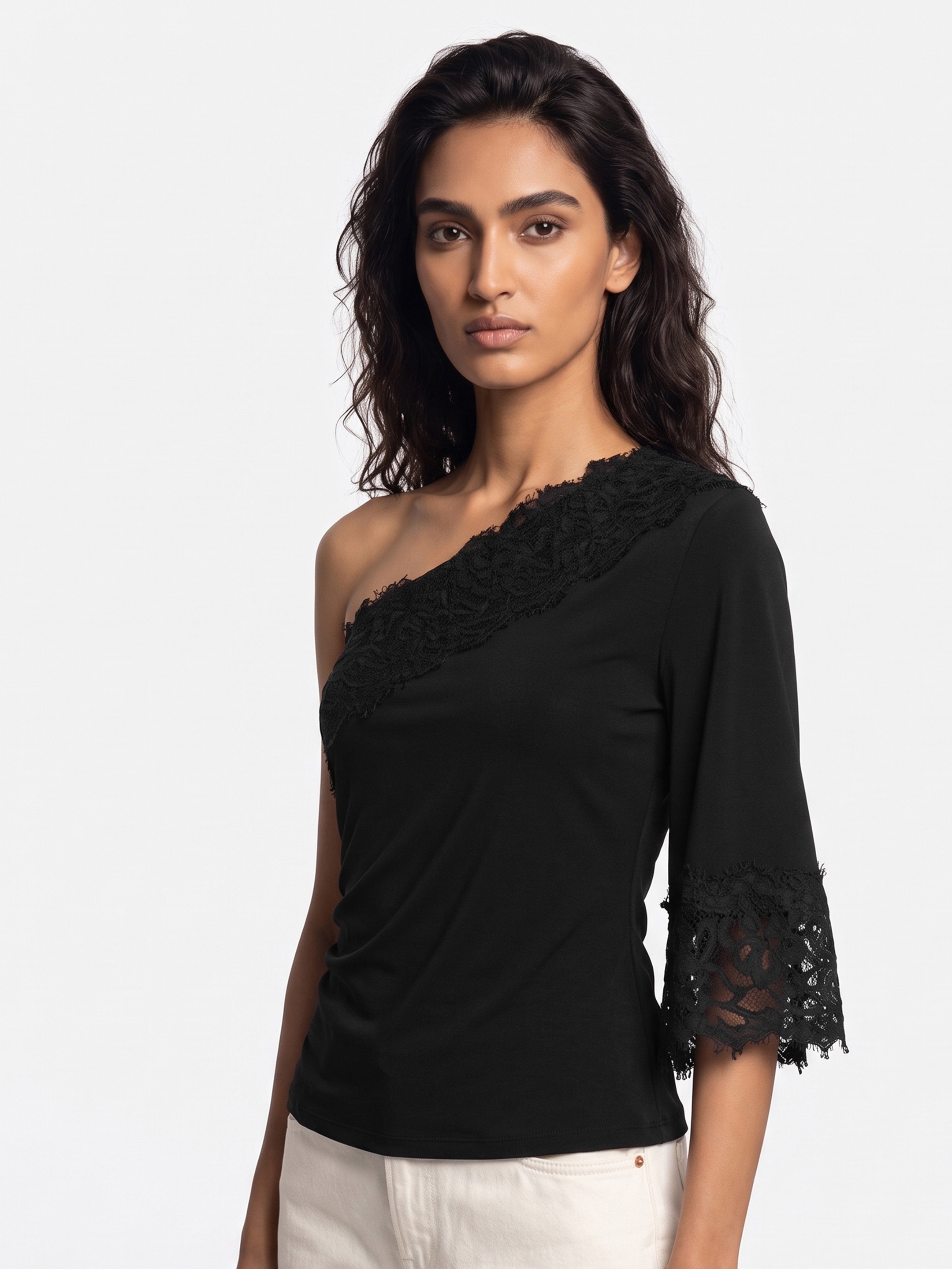 Niasa Black Top