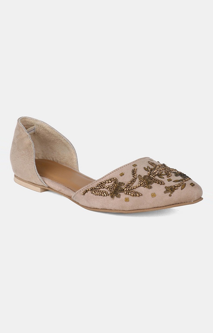 W | W Beige Pointed Toe Embroidered Flat 0
