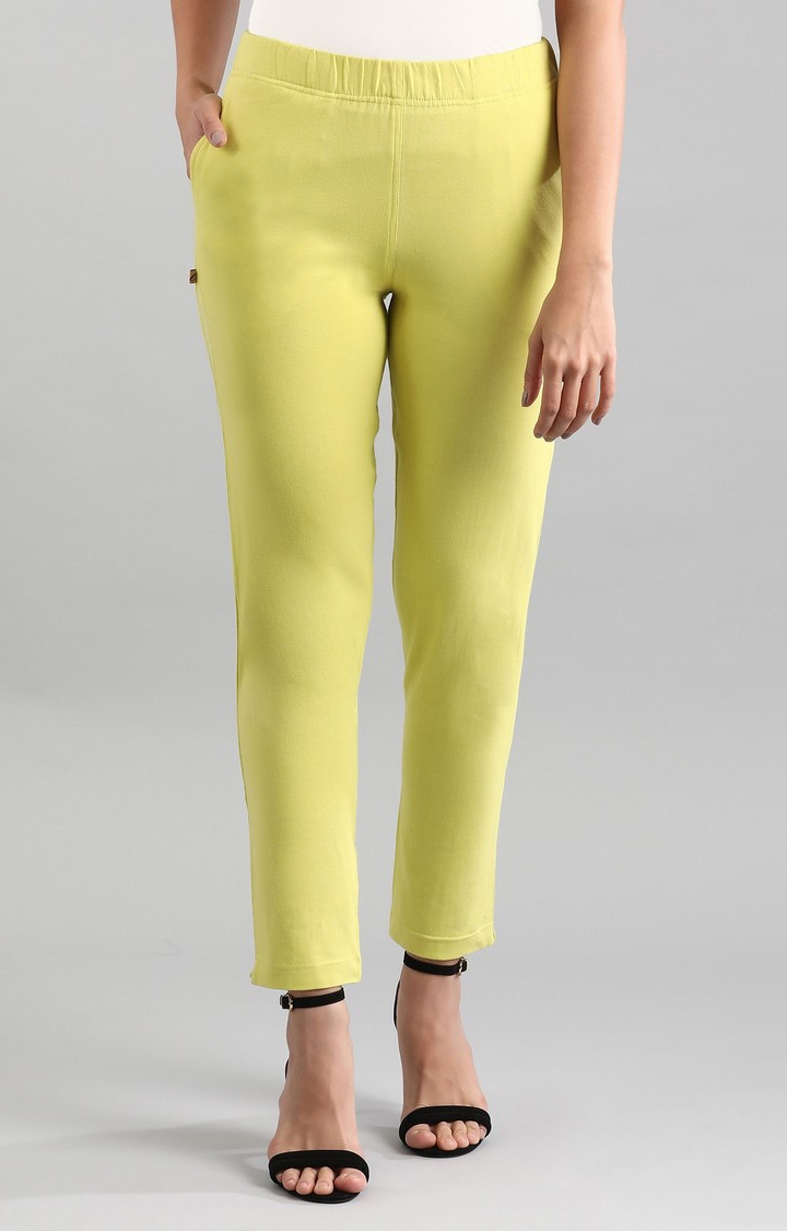 Aurelia | Women's Green Cotton Blend Solid Trousers 0