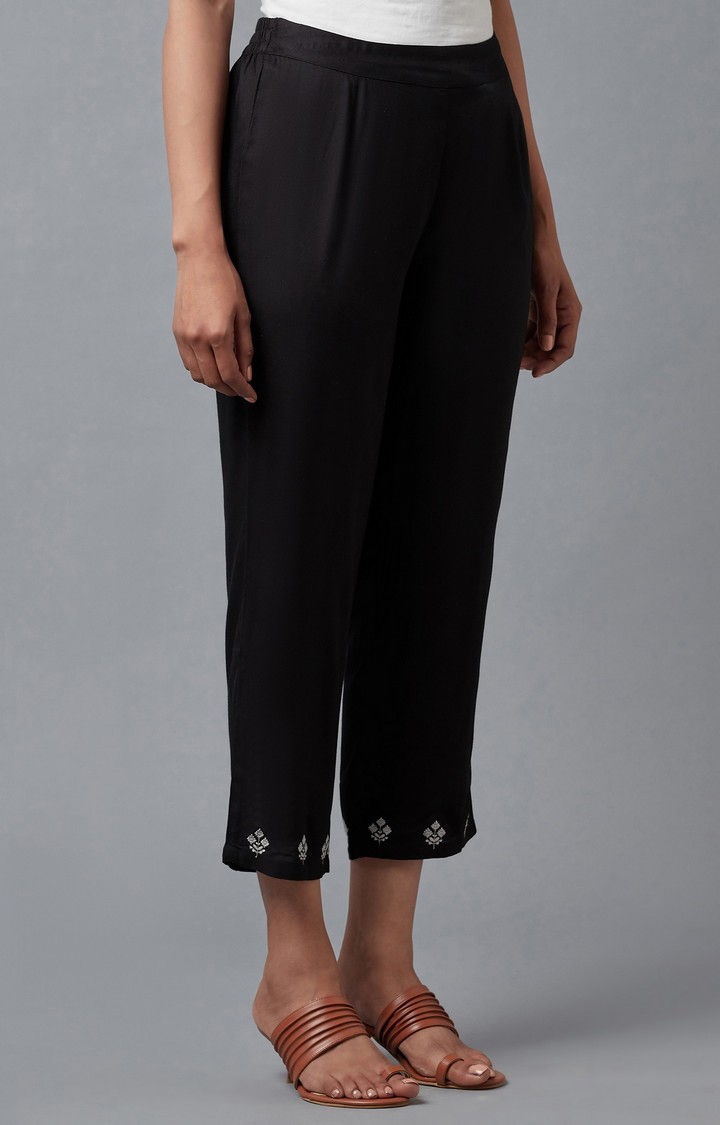 W | Women's Black Viscose Solid Trousers 3