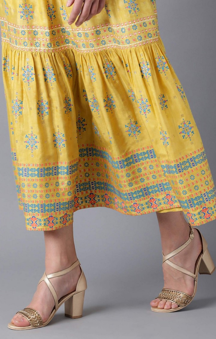 Almond Toe Embroidered Block Heel