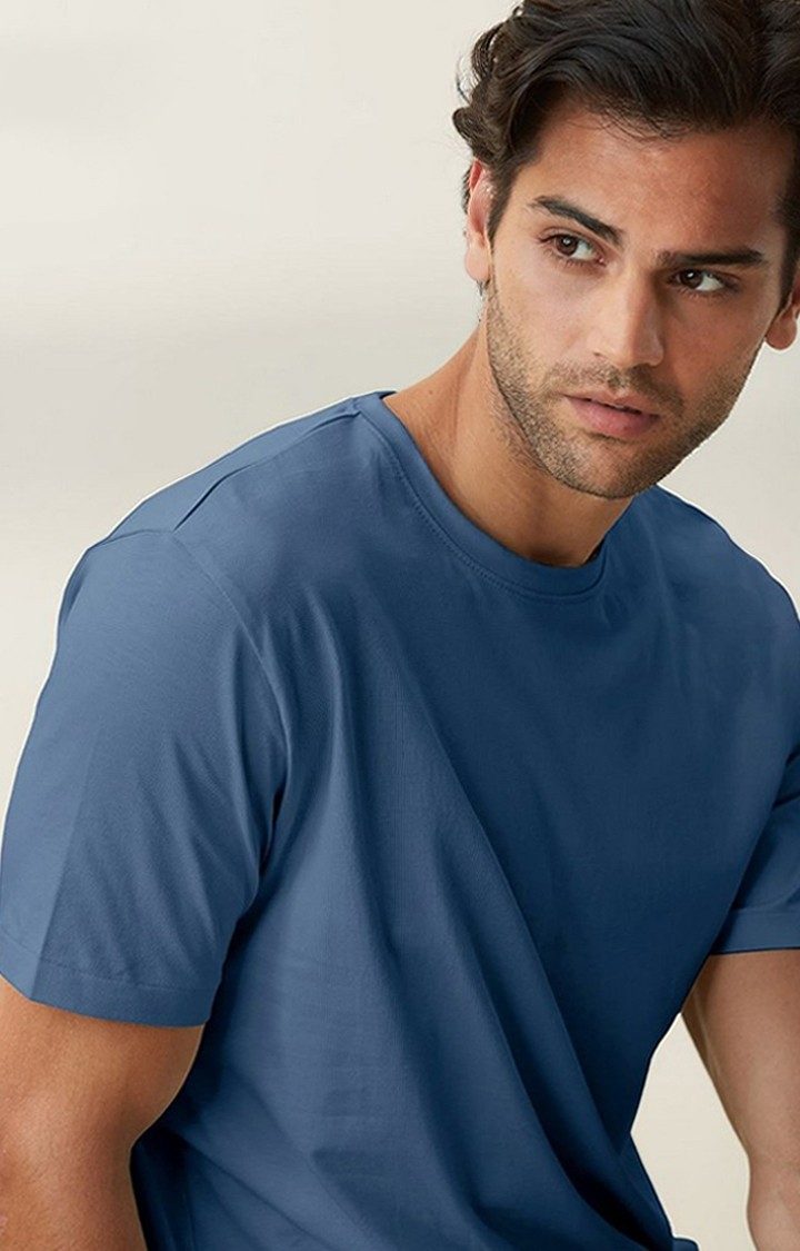 Men's Blue Solid Regular T-Shirt