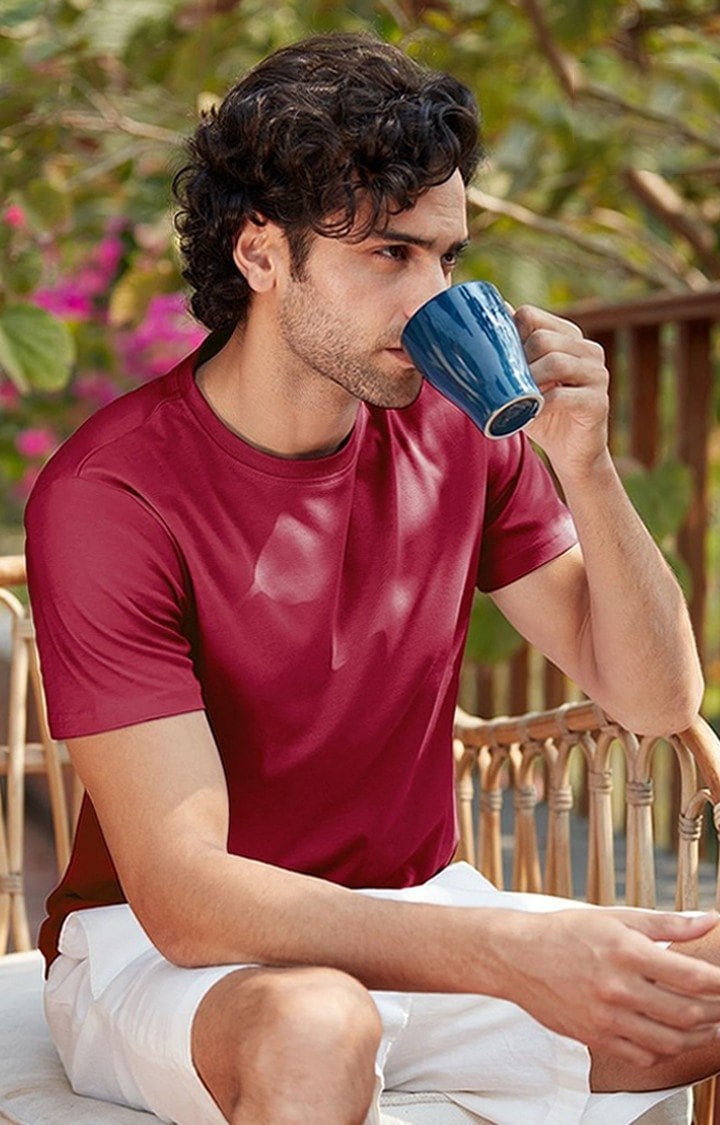 Men's Red Solid Regular T-Shirt