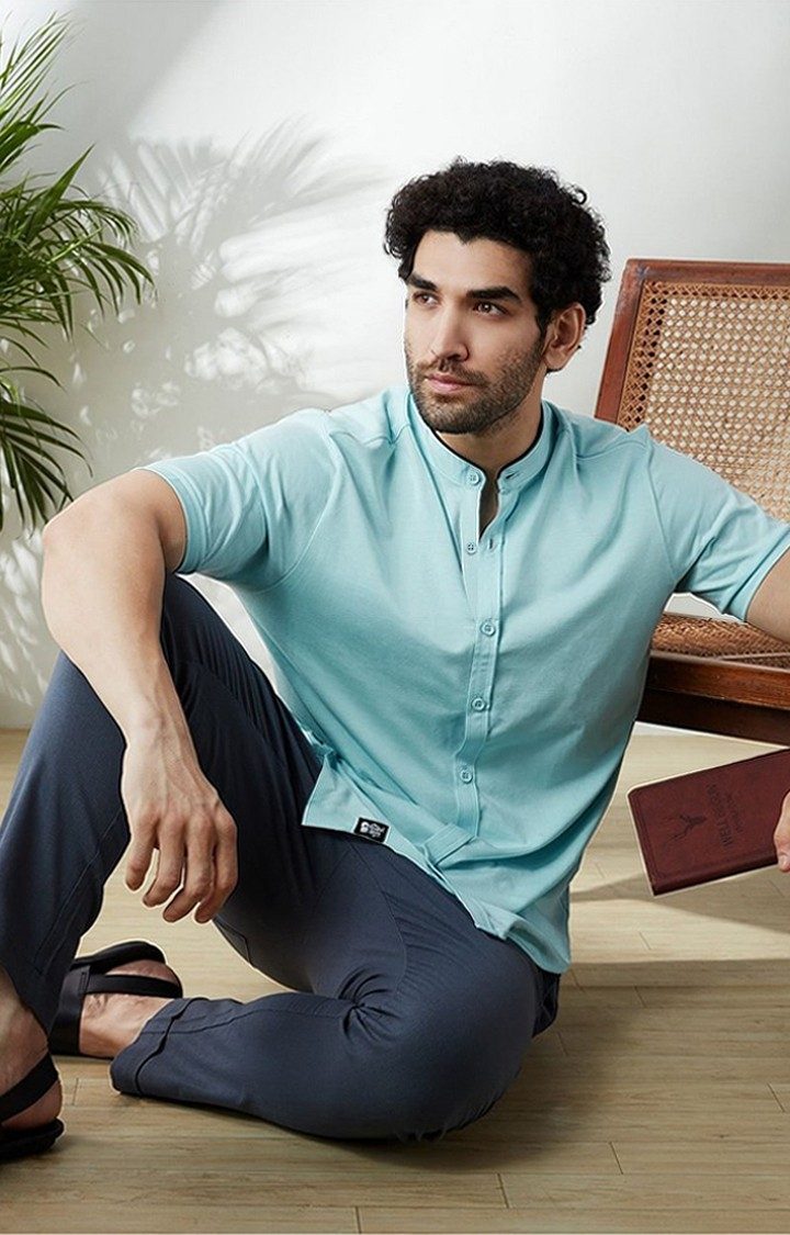 Men's Blue Solid Casual Shirt
