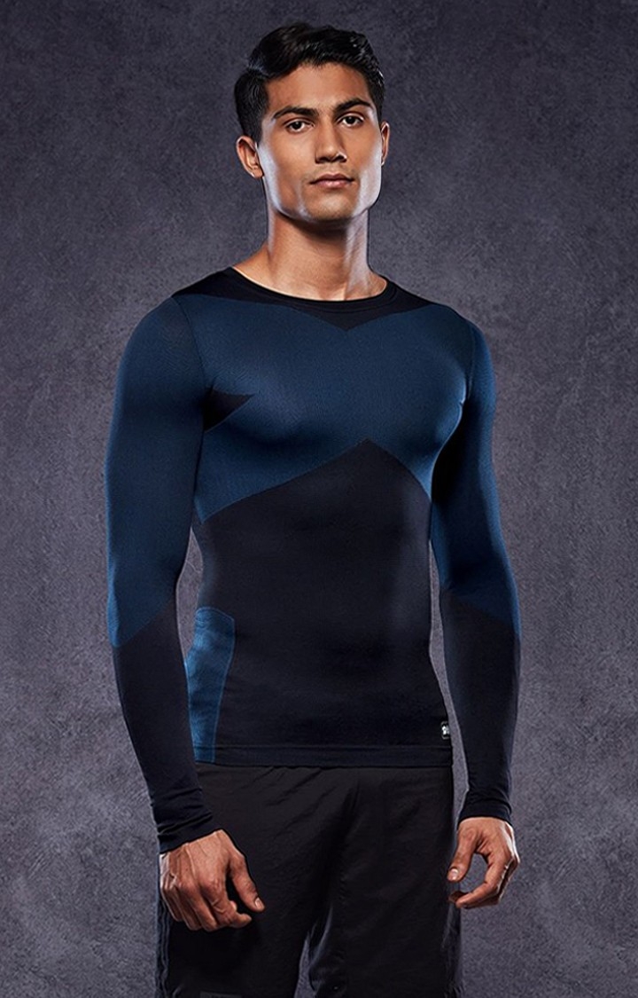 Men's Power Up Black & Blue Solid Activewear T-Shirt