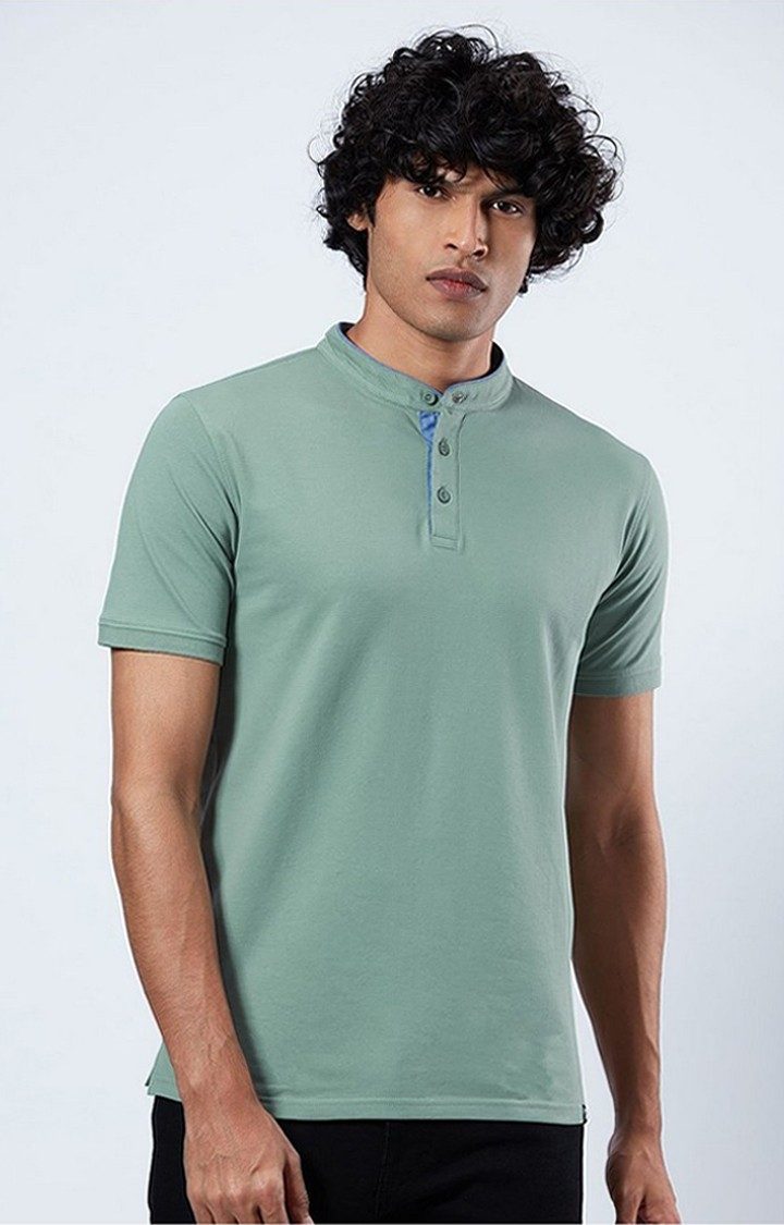Men's Green Solid Regular T-Shirt