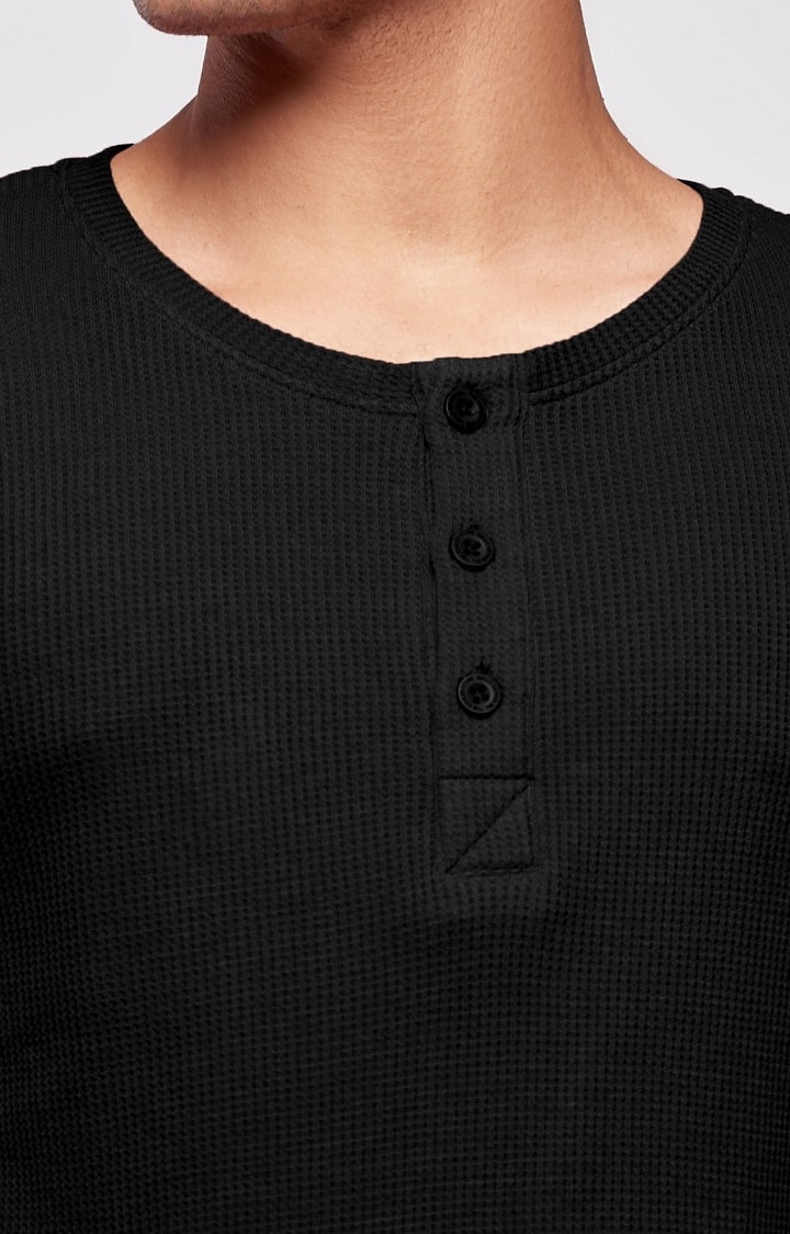 Men's Black Solid Regular T-Shirt