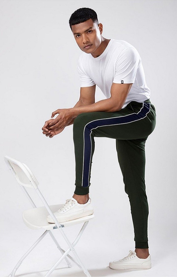 Men's  Military Olive Cotton Solid Activewear Joggers