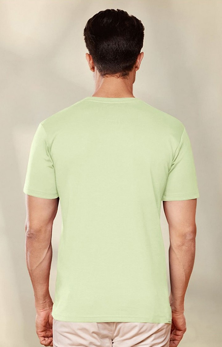 Men's Green Solid Regular T-Shirt