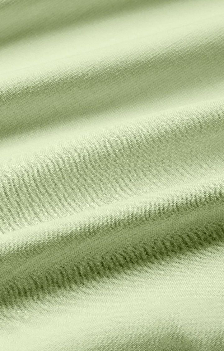 Men's Green Solid Regular T-Shirt