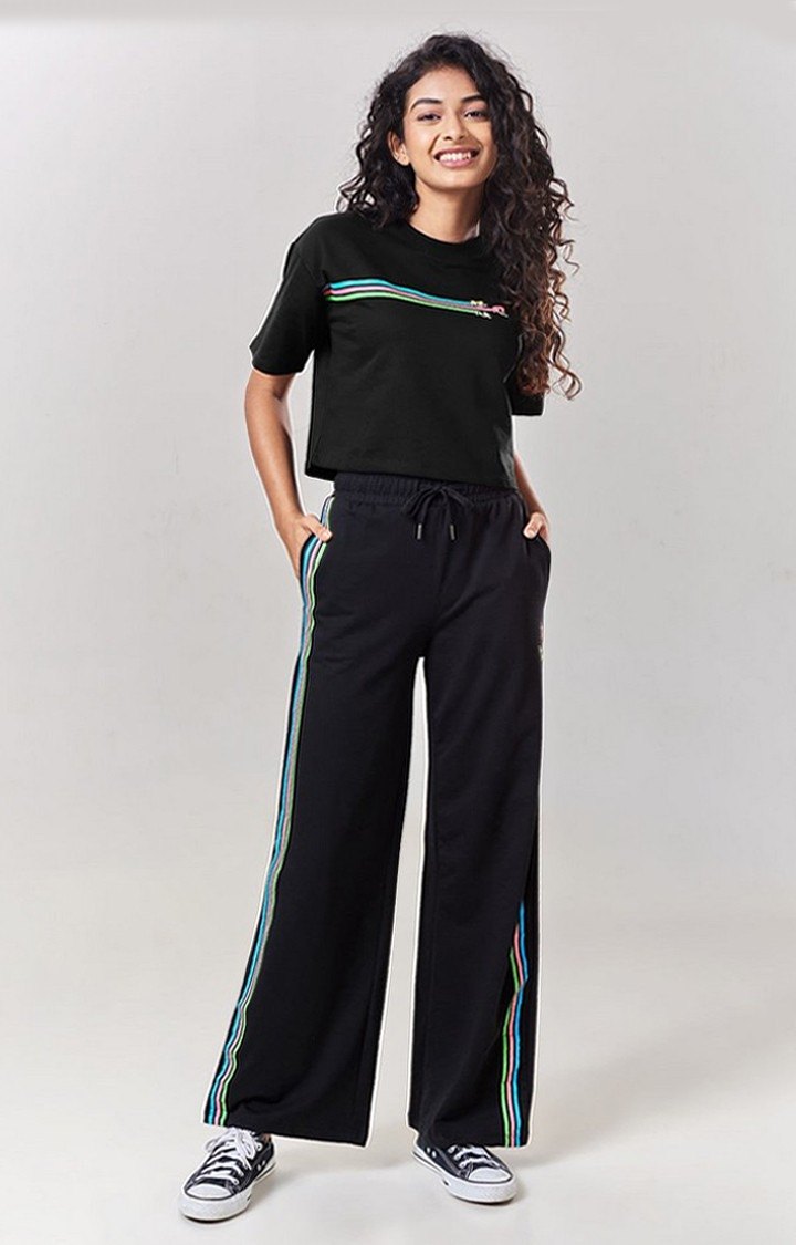 Women's Powerpuff Girls: Saving The Day Black Printed Crop Top