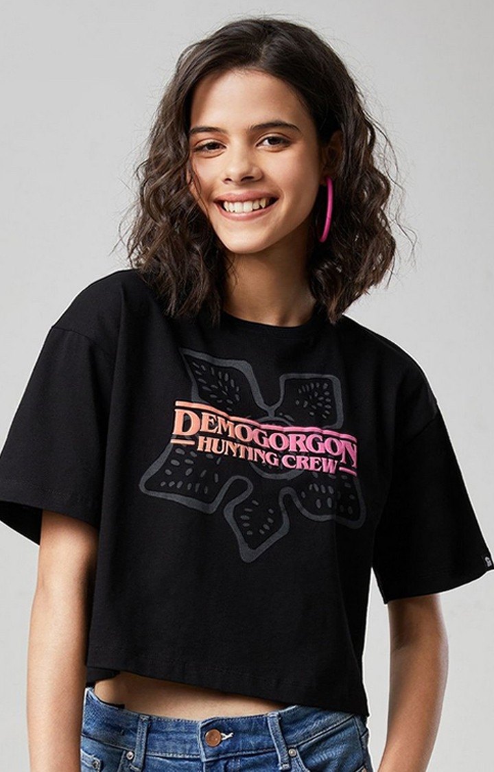 Women's Stranger Things: Demogorgon Hunting Crew Black Printed Crop Top