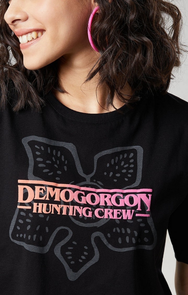 Women's Stranger Things: Demogorgon Hunting Crew Black Printed Crop Top