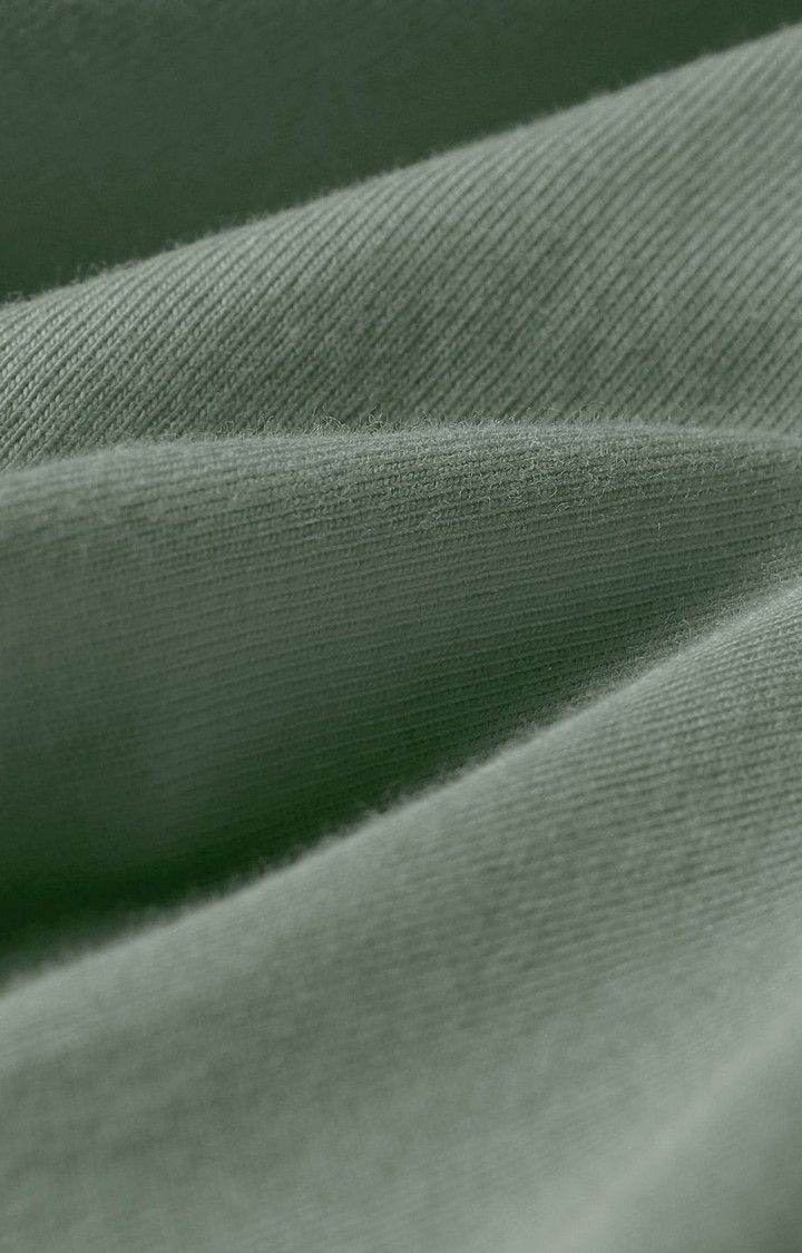 Men's Green Solid Regular T-Shirt