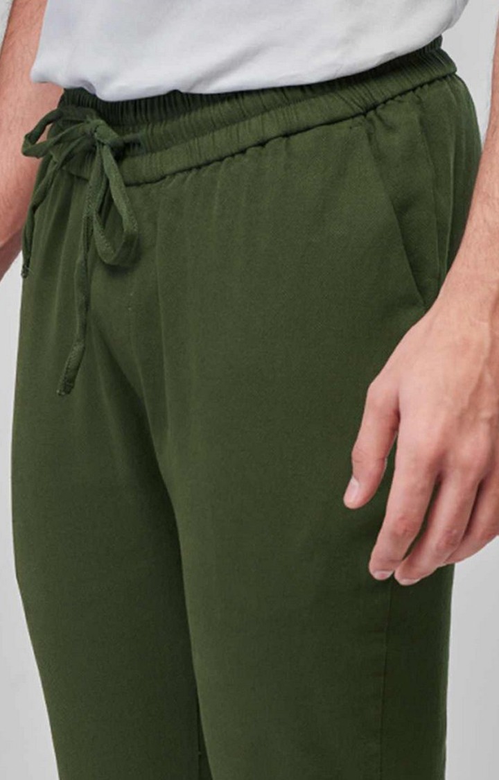 Men's Dark Olive Polycotton Solid Casual Pants