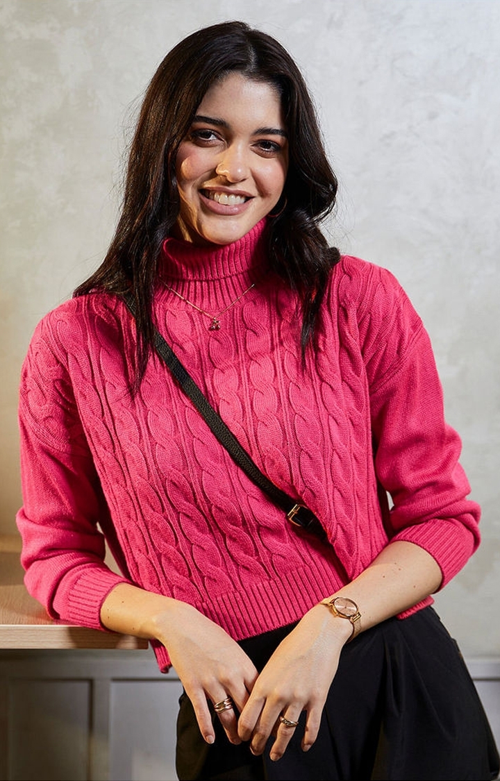 Women's Pink Solid Sweaters