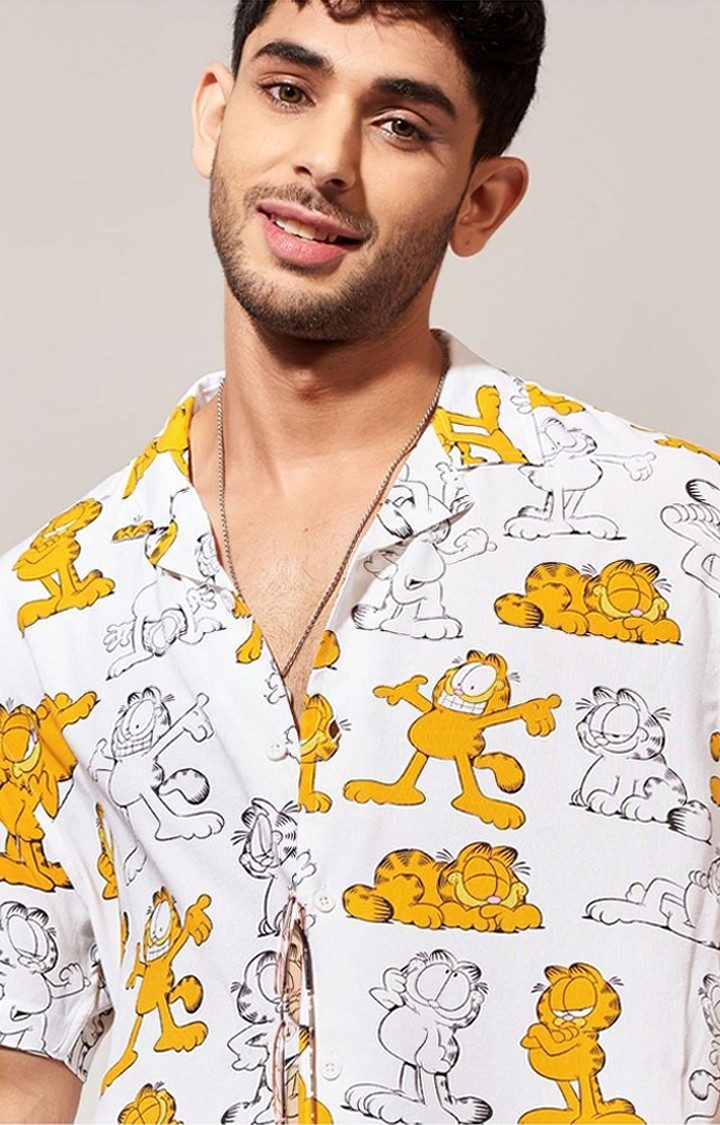 Men's Garfield: Made To Lounge White Printed Oversized Shirt