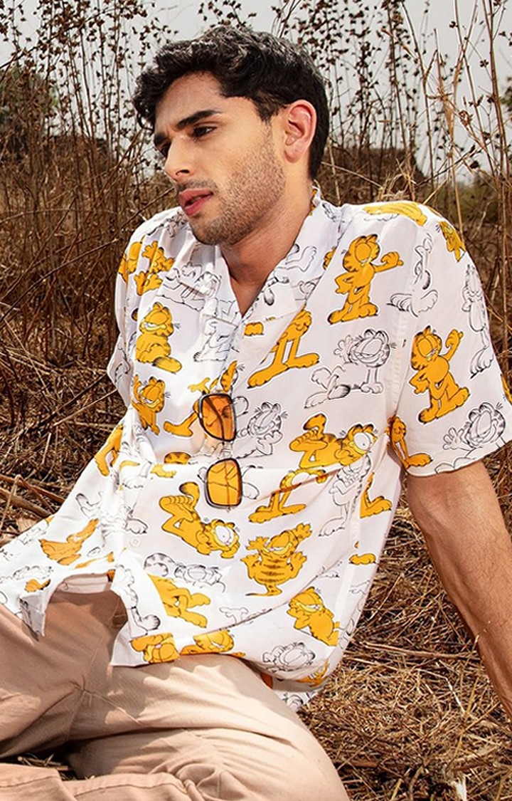 Men's Garfield: Made To Lounge White Printed Oversized Shirt