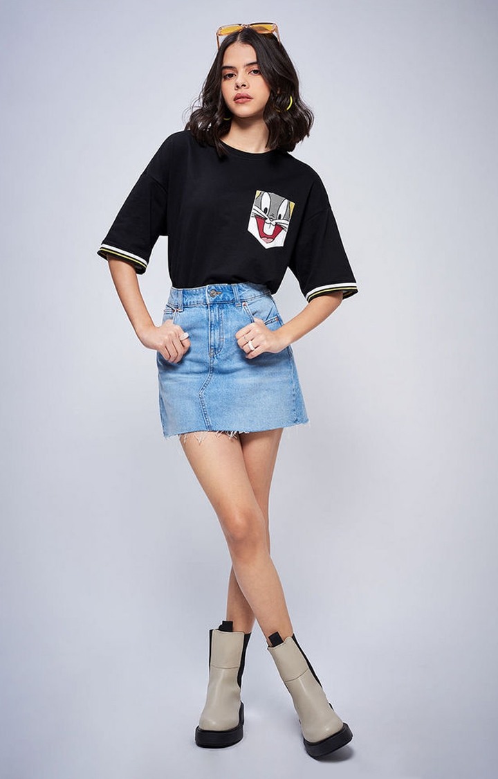 Women's Looney Tunes: Bugs Bunny Black Solid Oversized T-Shirt