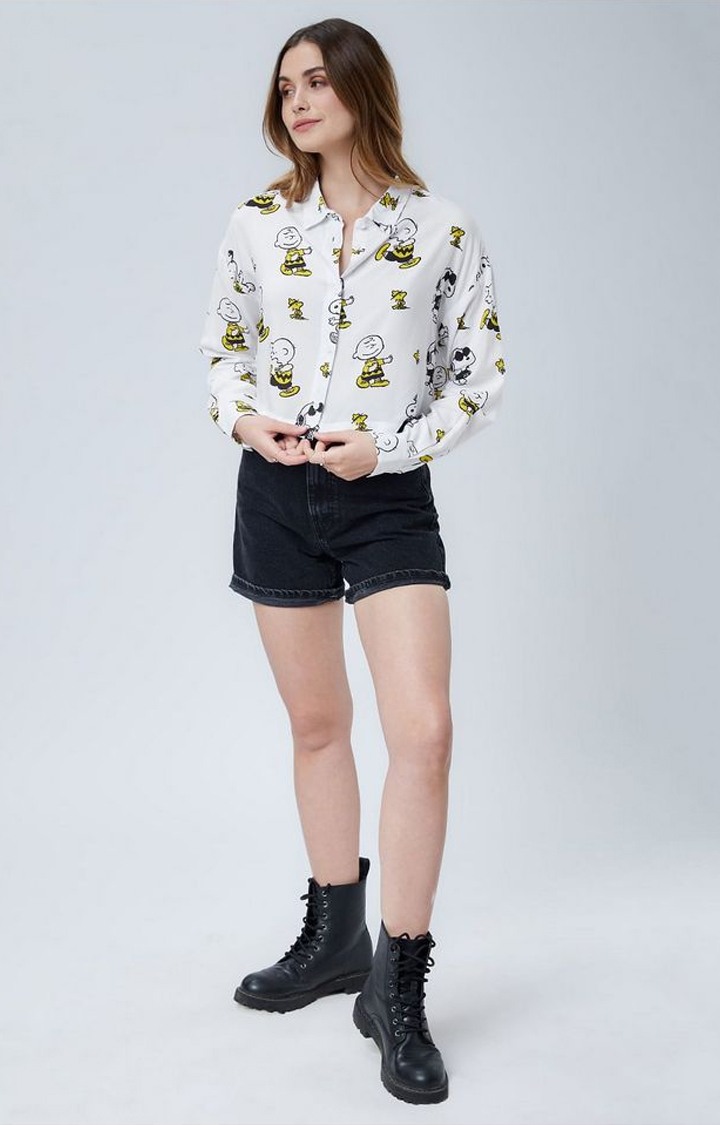 Women's Peanuts: Buddies White Printed Crop Shirt