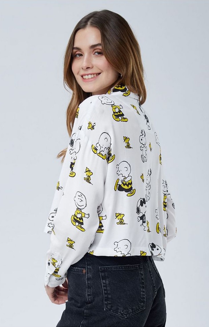 Women's Peanuts: Buddies White Printed Crop Shirt
