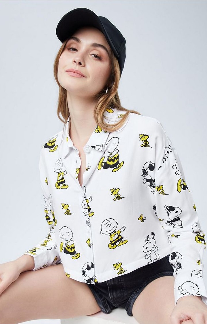 Women's Peanuts: Buddies White Printed Crop Shirt