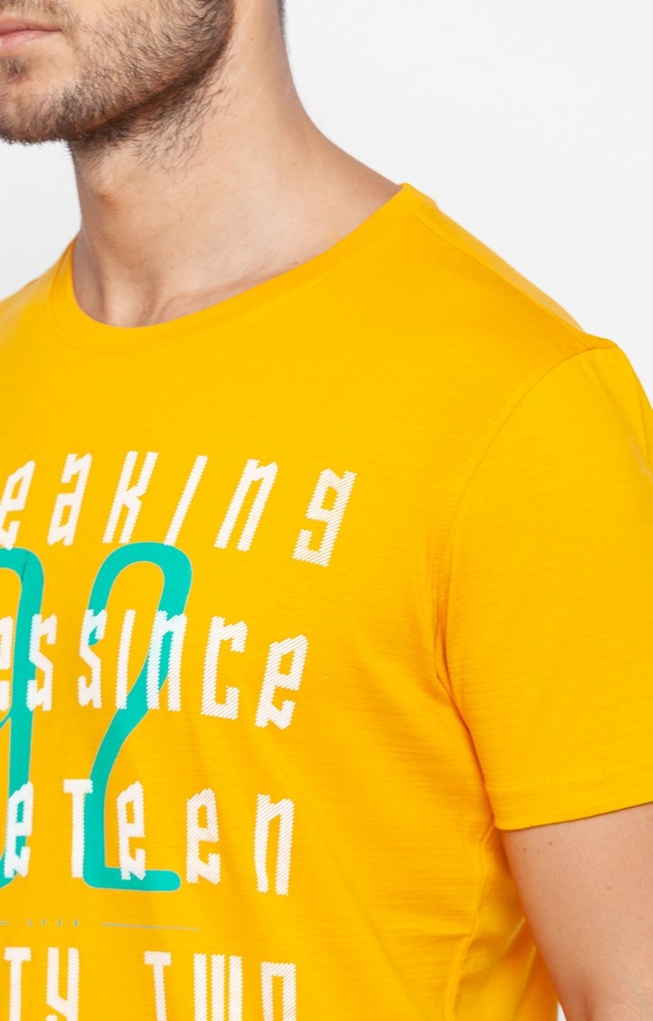 spykar | Spykar Yellow Cotton Slim Fit T-Shirt For Men 4