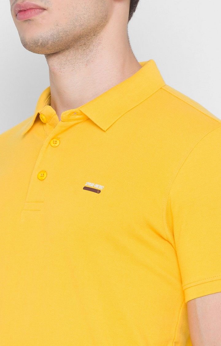Spykar Yellow Cotton Slim Fit T-Shirt For Men