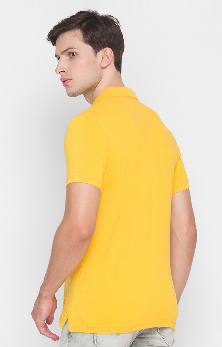 Spykar Yellow Cotton Slim Fit T-Shirt For Men