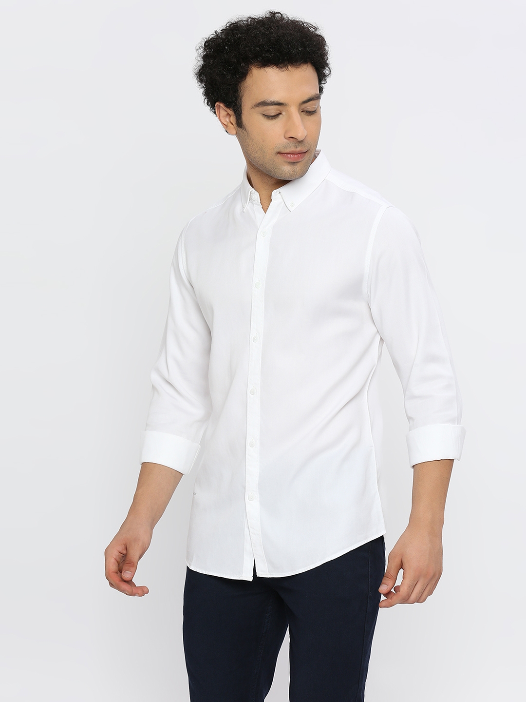 spykar | Spykar Men White Cotton Slim Fit Full Sleeve Plain Shirt 1