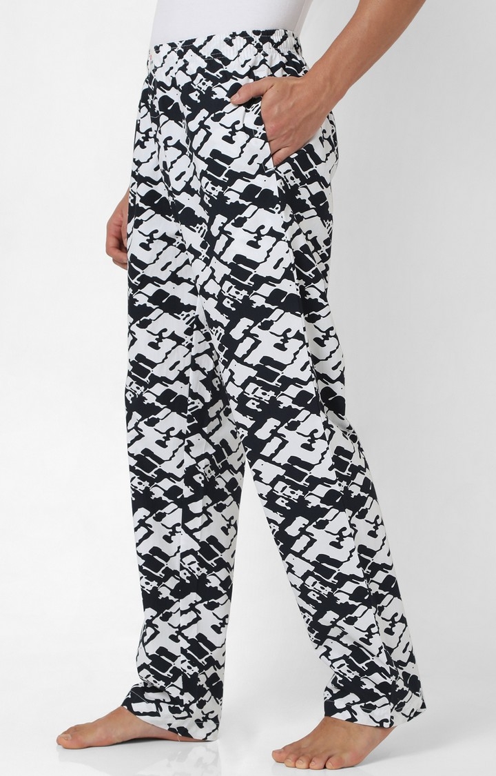 spykar | Underjeans By Spykar Black & White Cotton Regular Fit Men Pyjamas 1