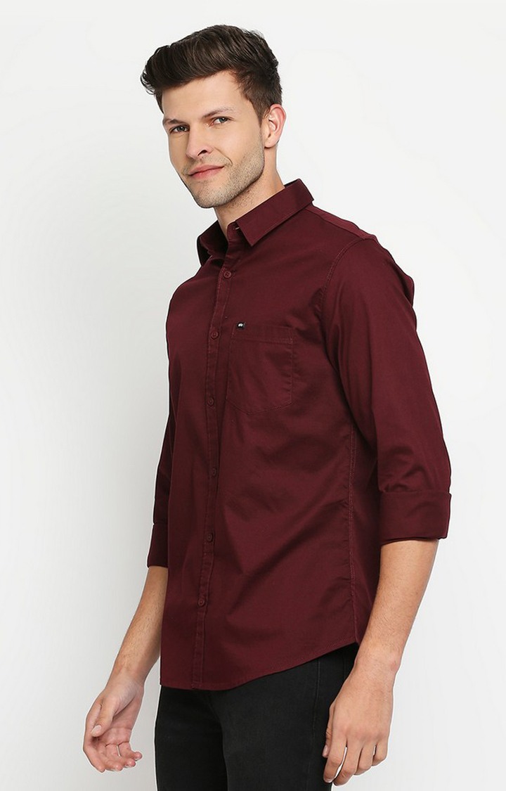 Men's Red Cotton Solid Casual Shirts