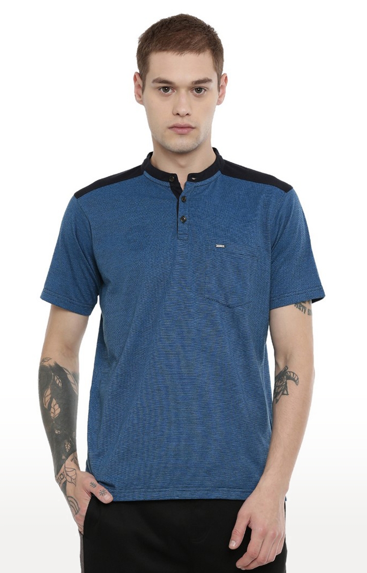 Men's Blue Cotton Blend Textured Regular T-Shirt