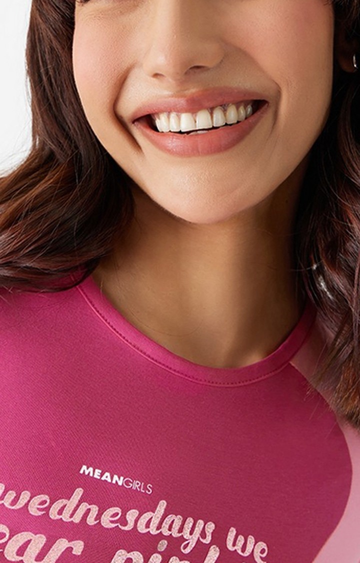 Women's Mean Girls: Wednesdays We Wear Pink Women's Cropped Tops