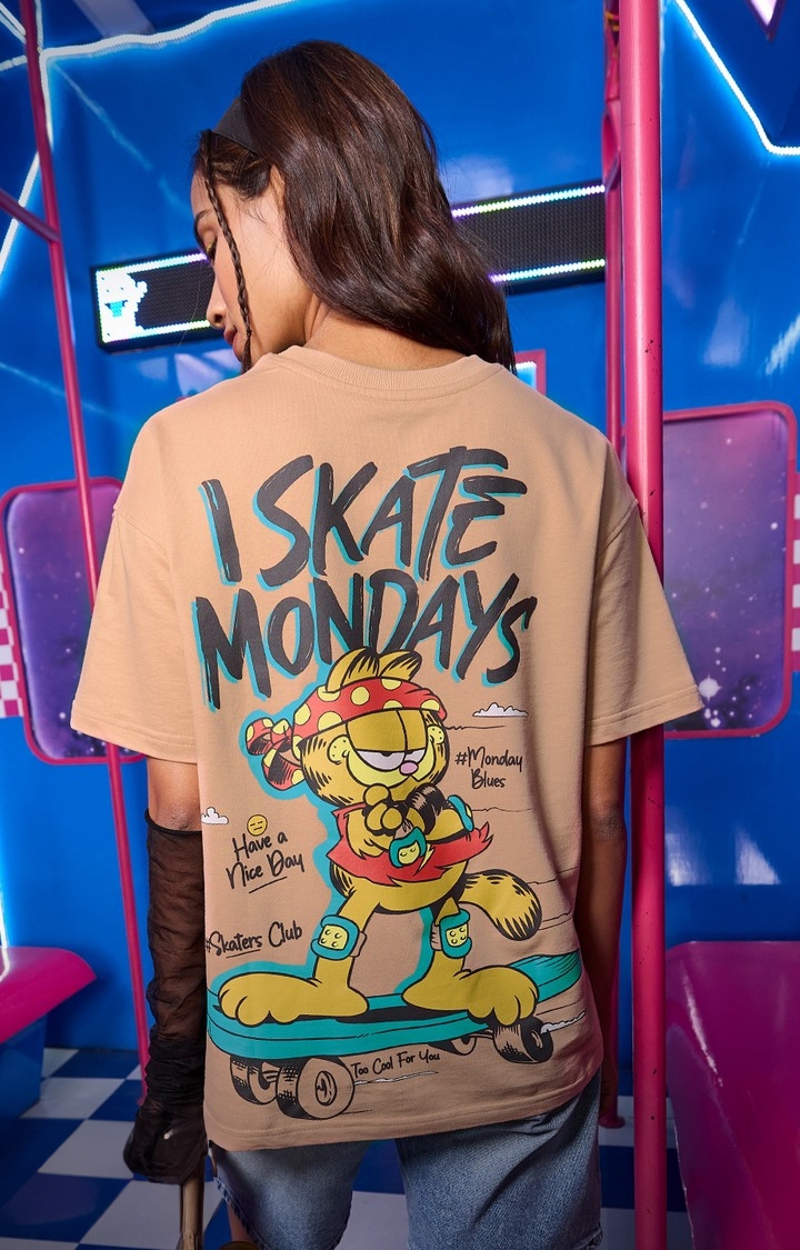Women's Garfield: I Skate Mondays Women's Oversized T-Shirt