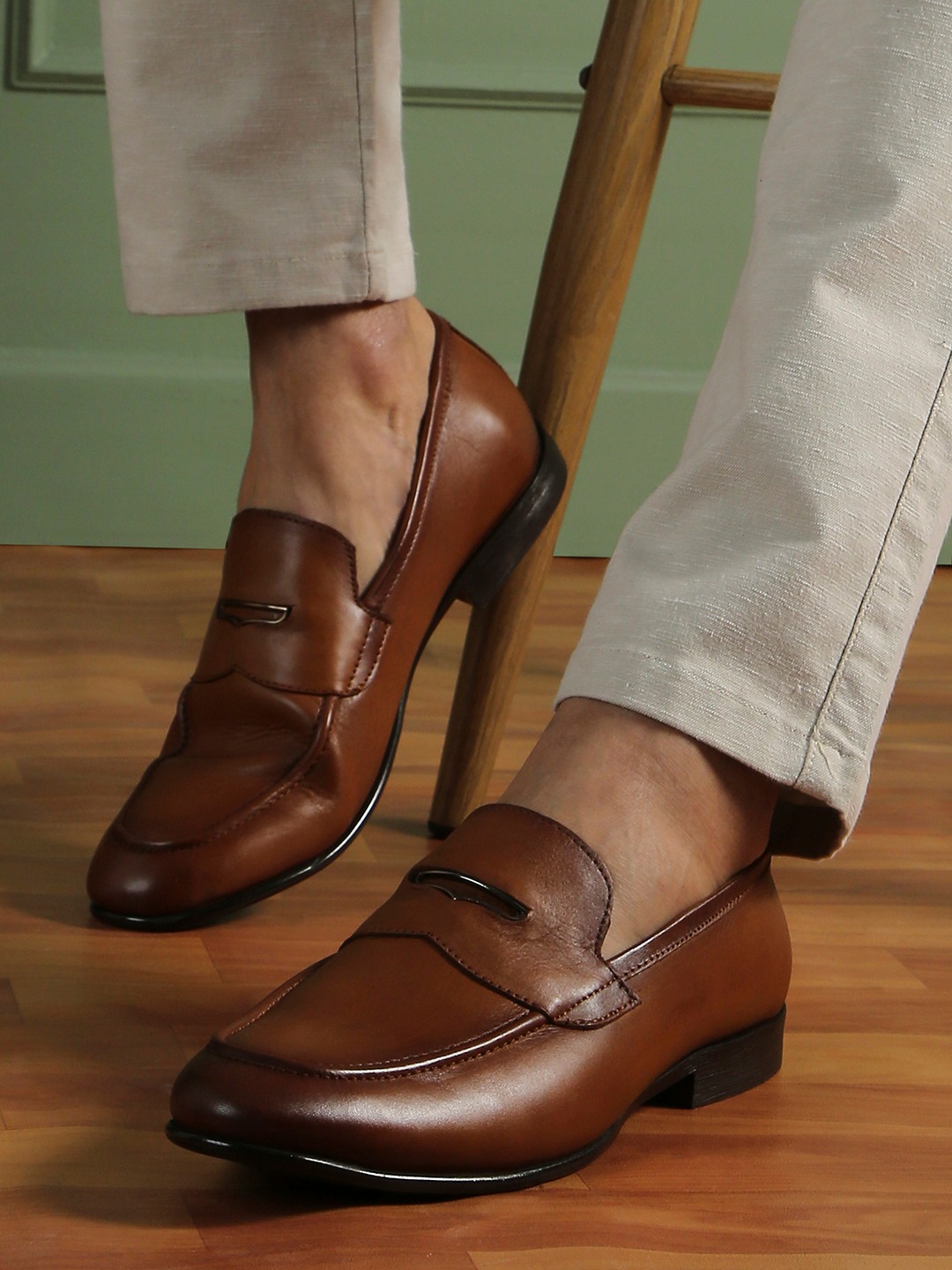 Mens Tan Solid Pointed Toe Loafer Shoes