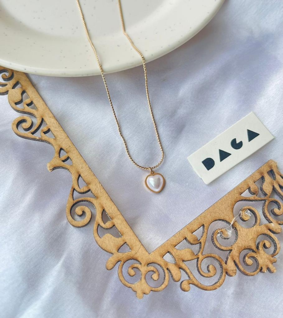 DAGA | MOP small heart necklace undefined