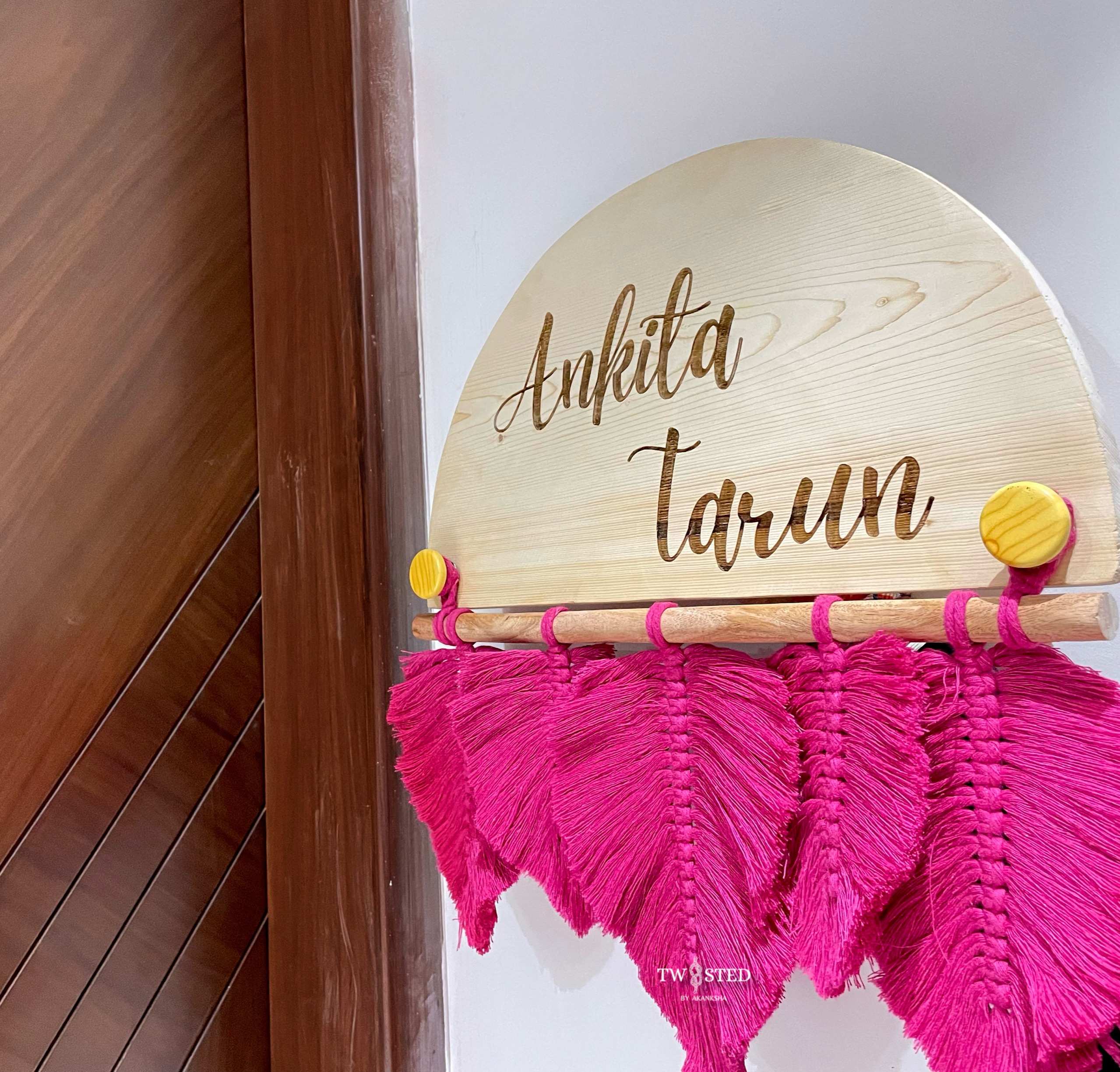 Macrame Leaf - Wooden Nameplate