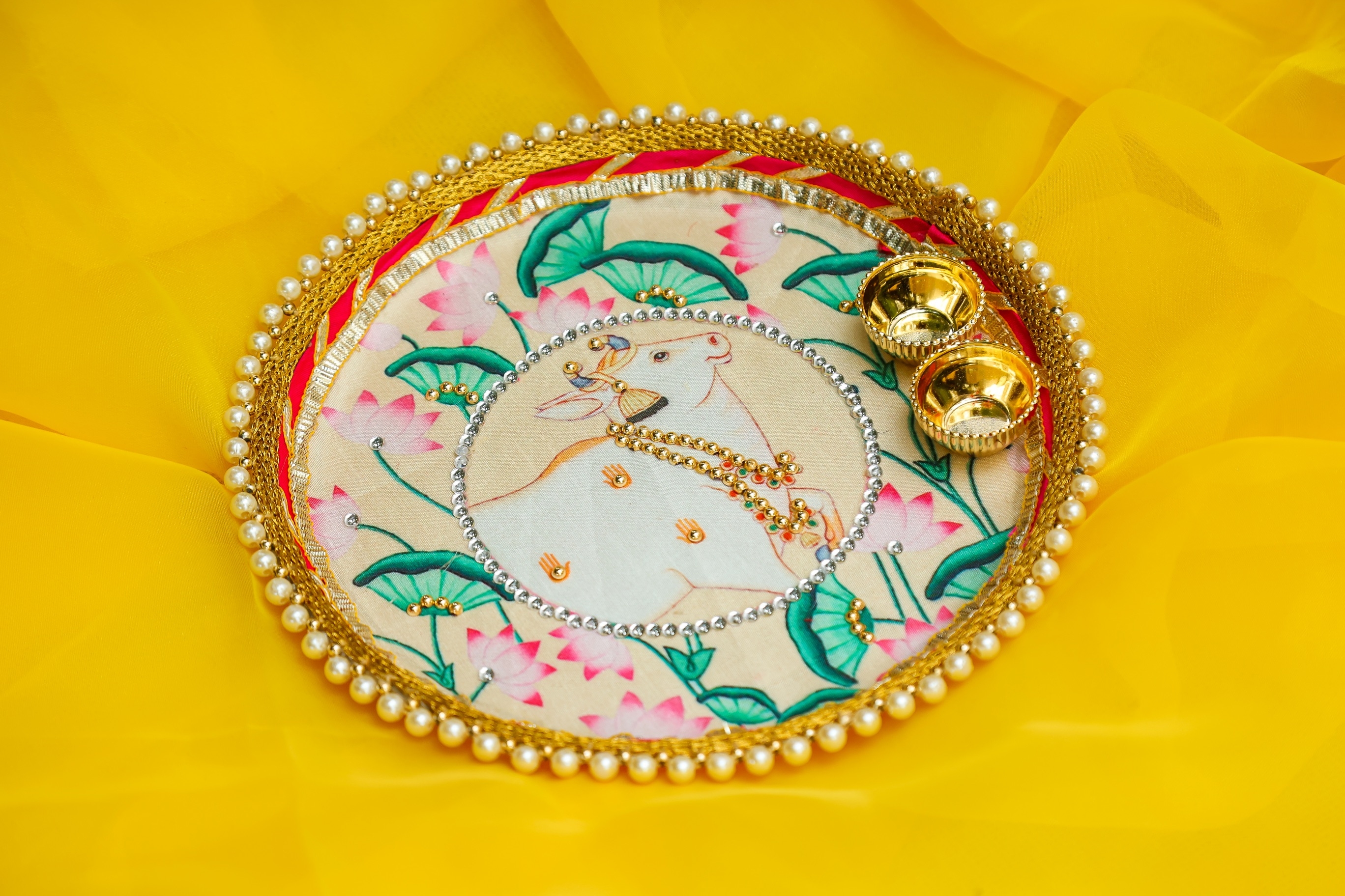 Floral art | Cow Arti Thali 8" undefined
