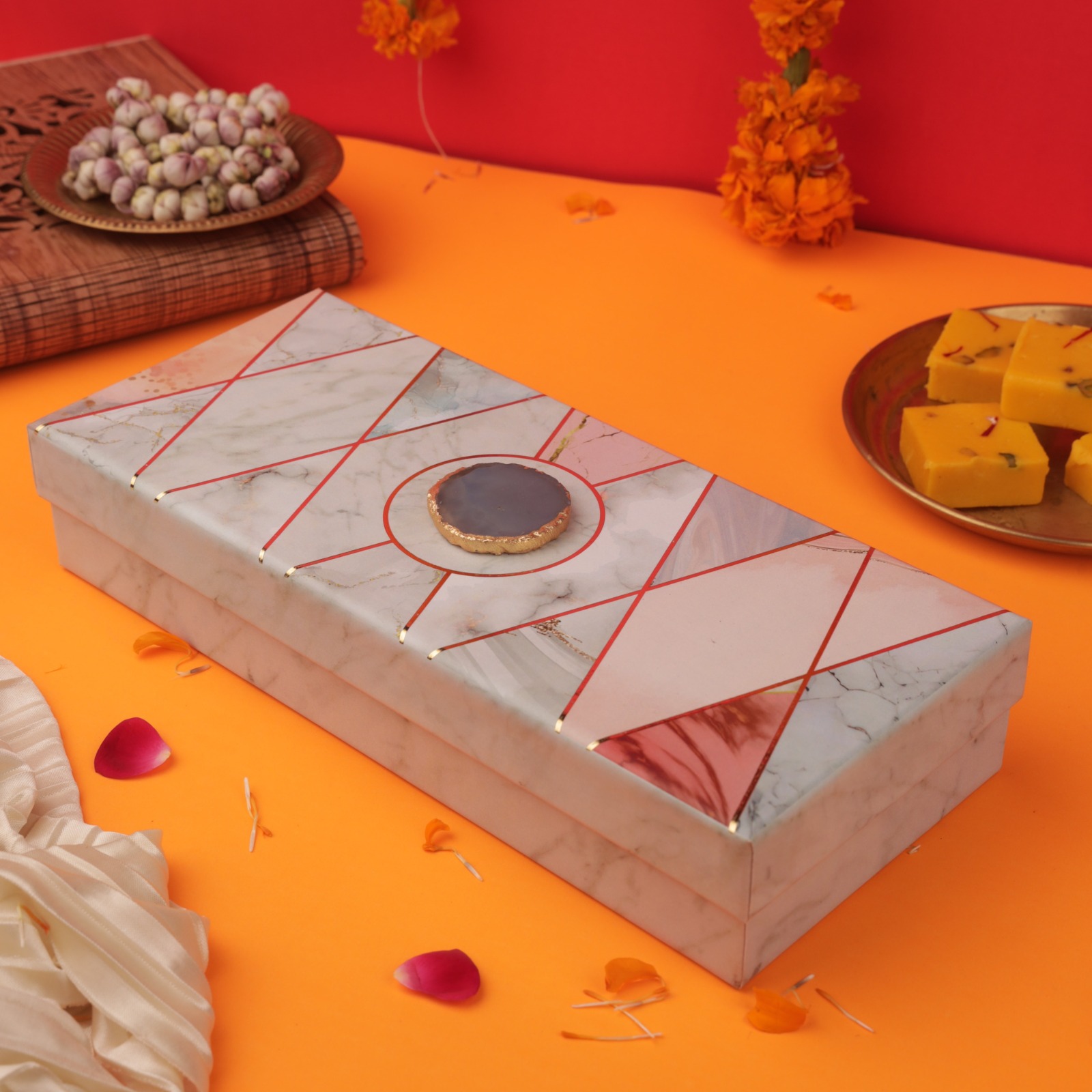 Pearl Chowki  With Metal Votive Candles