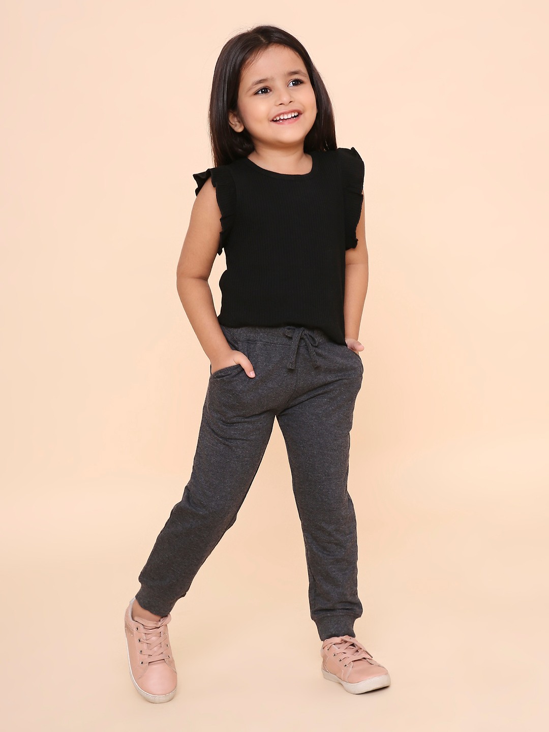 Girls Solid Sweatpant - Charcoal Melange