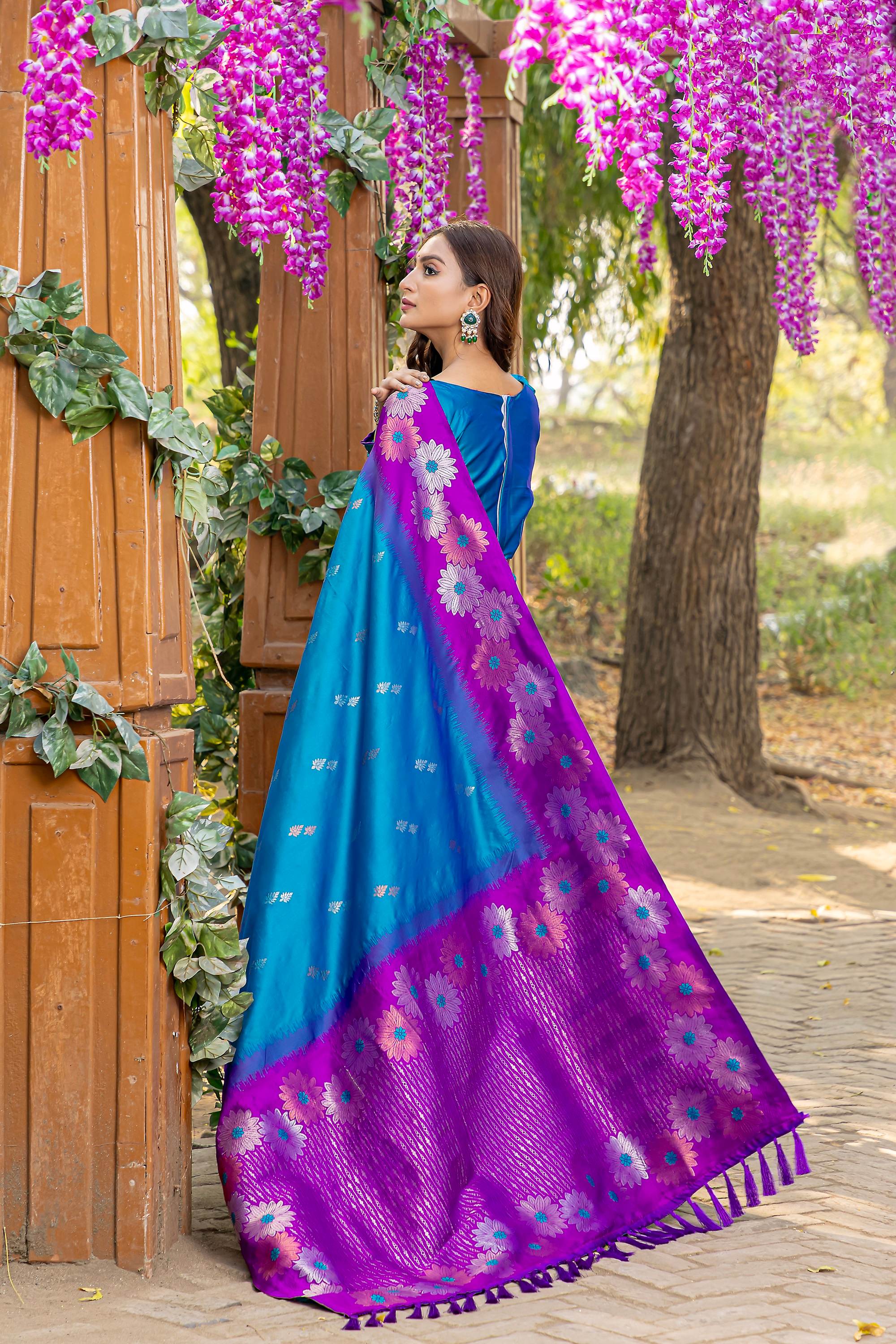 Tasarika Sky Jacquard Zari Rich weaving pallu all over floral silk saree Masakkali_Sky