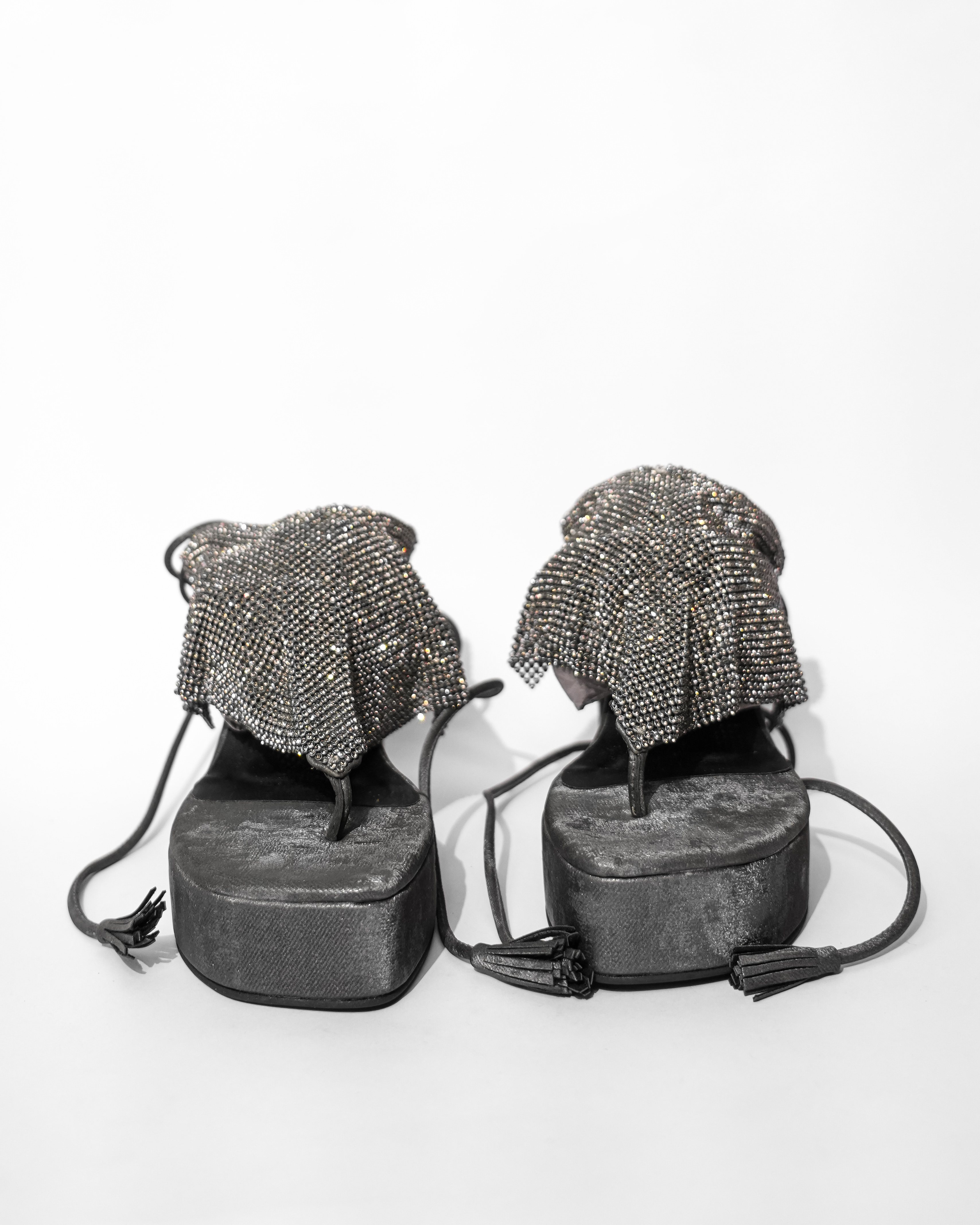 GREY JELLY  ELEVATED