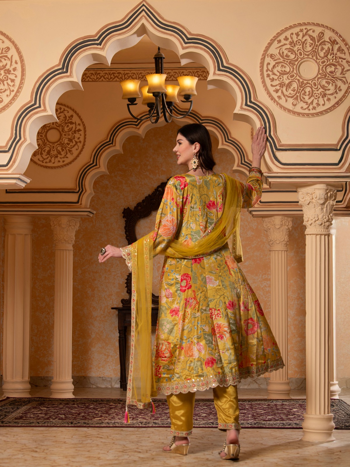 ALBION FANCY LADIES ETHNIC GOLD KURTI SET