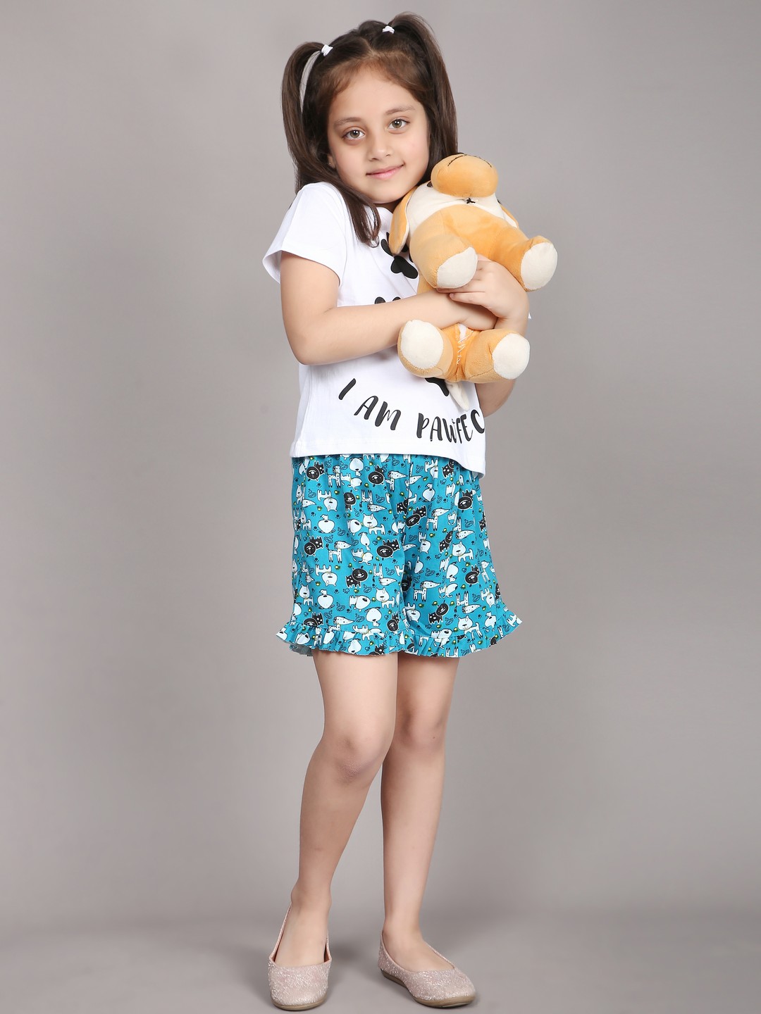 Ninos Dreams Girls Tshirt with Shorts Set Green Dog Print
